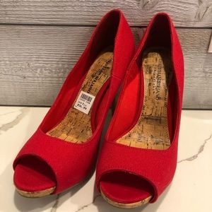 Red Open Toe Heels 7.5 EUC